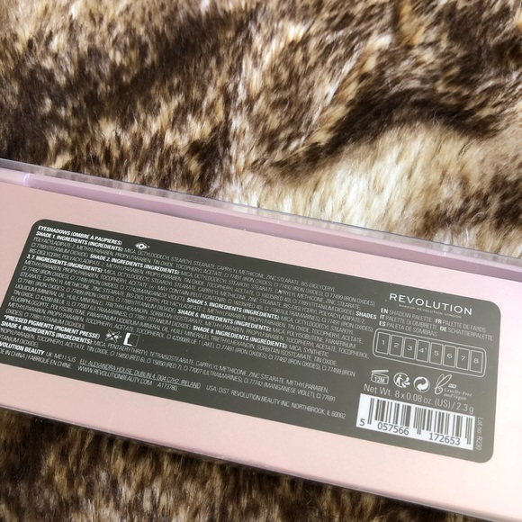 Makeup revolution eyeshadow palette - new - Picture 3 of 4